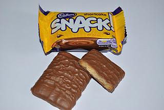 rolo-biscuits-cadbury-shortcake-snack-und-fox-L-amWkfk.jpeg